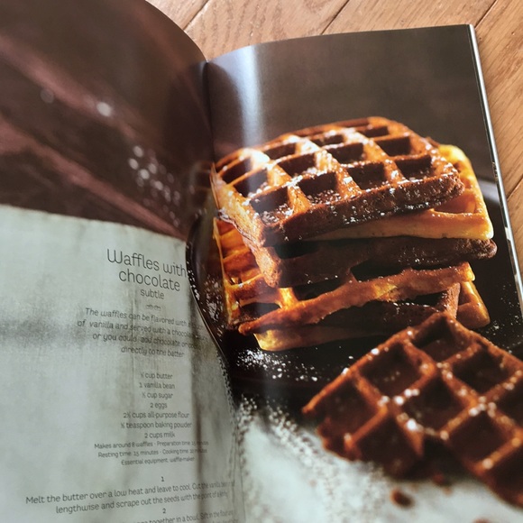 Chocolate Lovers Book - Picture 7 of 8